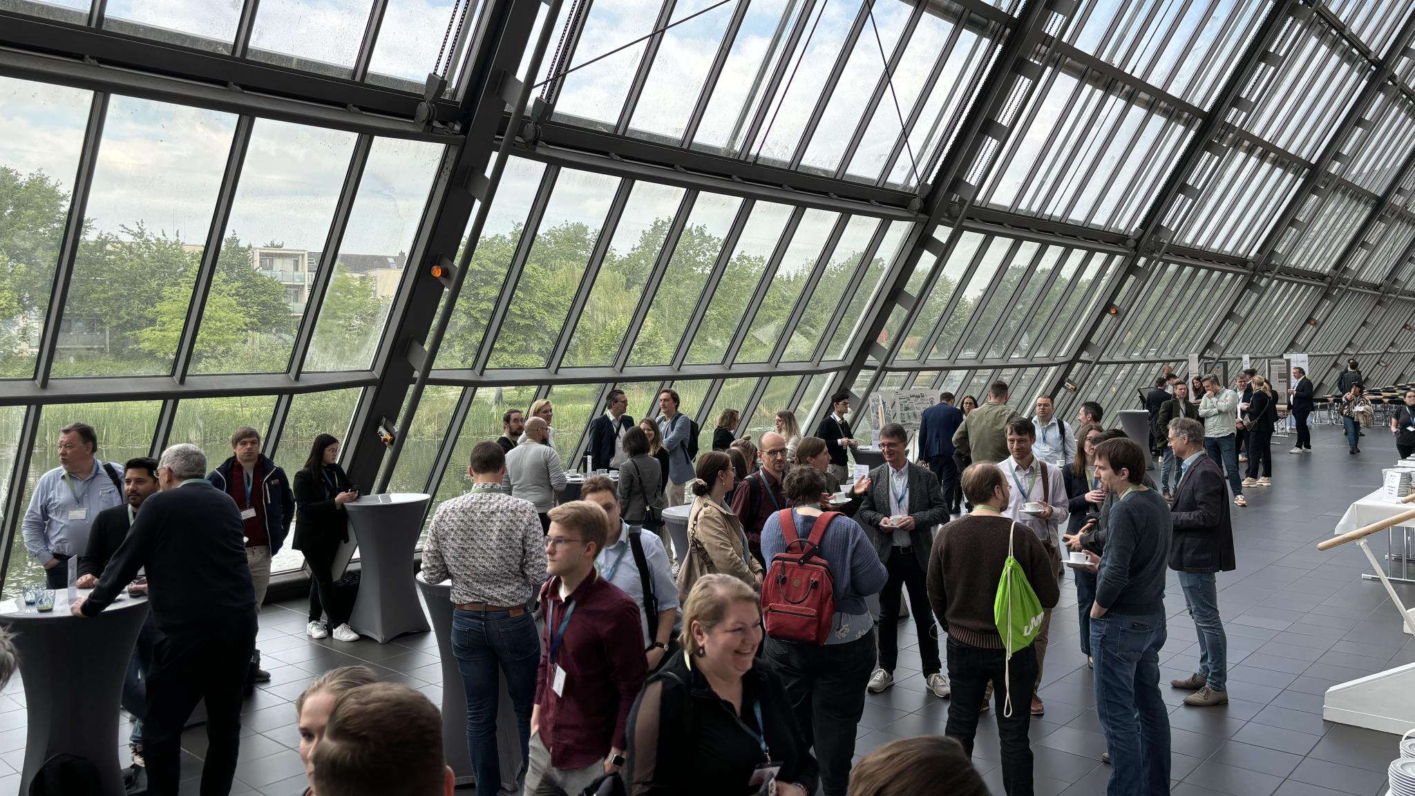 Foto: Menschen bei der Veranstaltung im Wissenschaftspark
