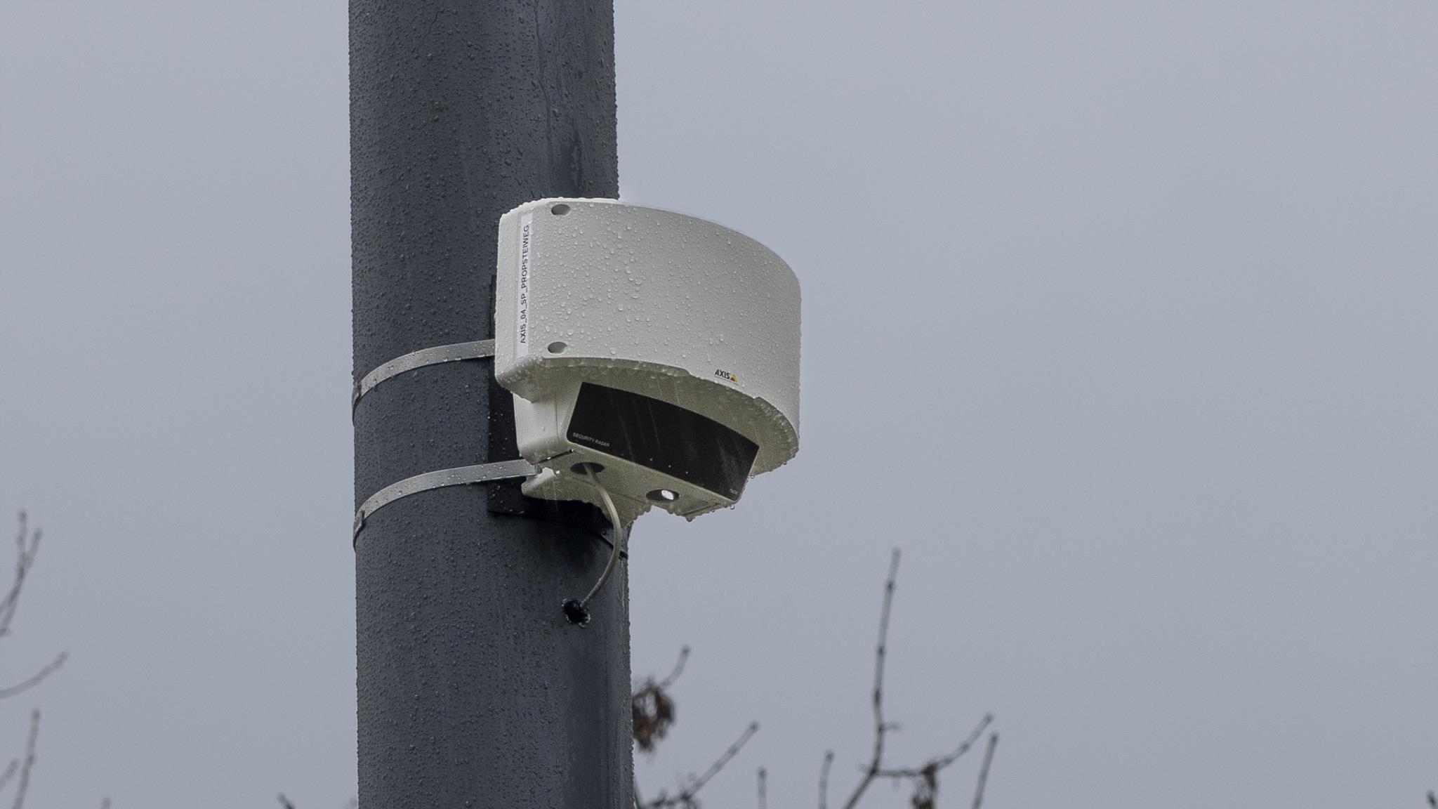Foto: Innovative Radartechnologie angebracht an einem Laternenmast