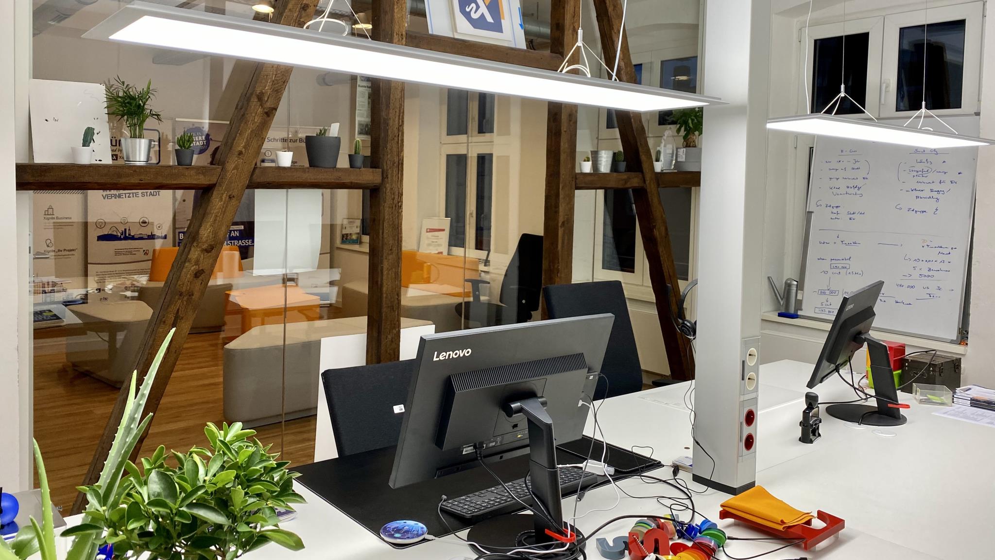 Schreibtisch Szene in einem Büro